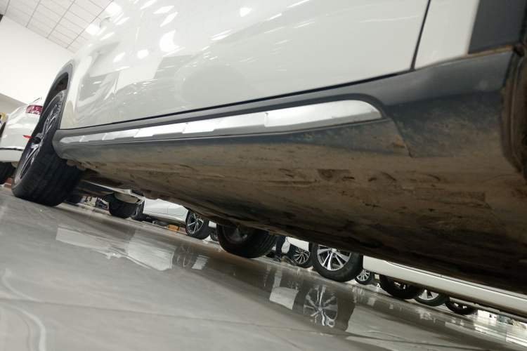 Used Mercedes-Benz GLA 2017 GLA 200 Fashion Model Right Side Sill