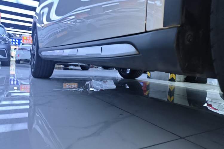 Used Mercedes-Benz GLA 2017 GLA 220 4MATIC Fashion Model Right Side Sill