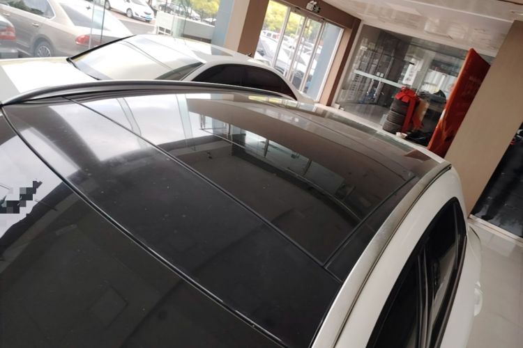 Used Mercedes-Benz GLA 2017 GLA 200 Fashion Model Roof