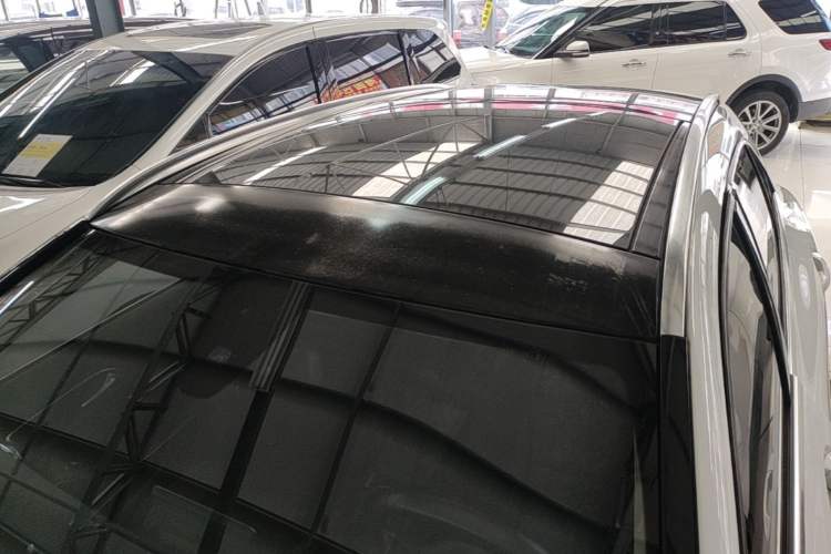 Used Mercedes-Benz GLA 2017 GLA 200 Fashion Model Roof
