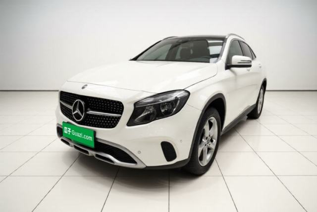Ojetý Mercedes-Benz GLA 2017 GLA 200 Sport Edition