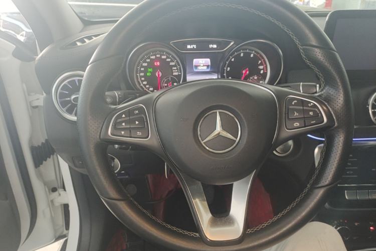 Used Mercedes-Benz GLA 2017 GLA 200 Fashion Model Steering Wheel