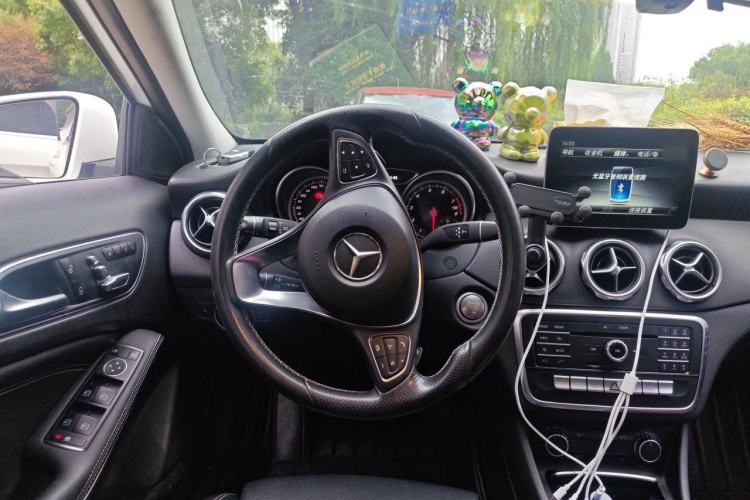 Used Mercedes-Benz GLA 2017 GLA 200 Sport Edition Steering Wheel