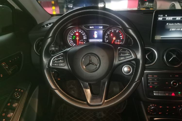 Used Mercedes-Benz GLA 2017 GLA 200 Fashion Model Steering Wheel