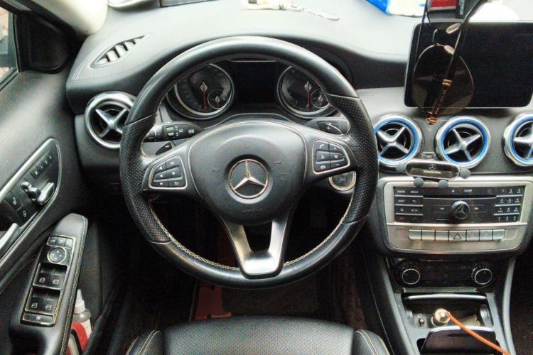 Used Mercedes-Benz GLA 2017 GLA 200 Fashion Model Steering Wheel