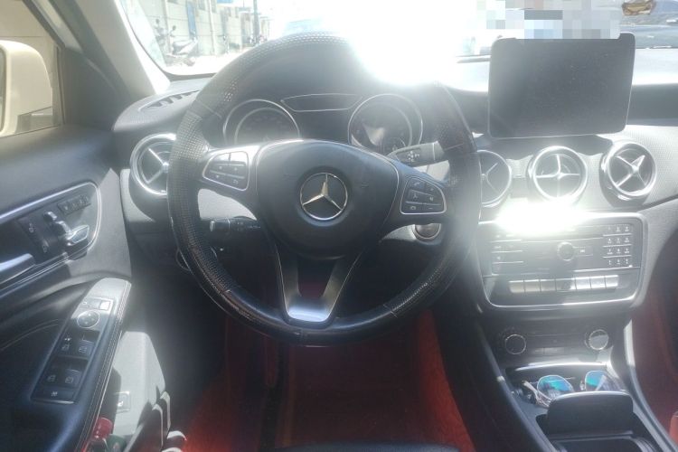 Used Mercedes-Benz GLA 2017 GLA 200 Sport Edition Steering Wheel