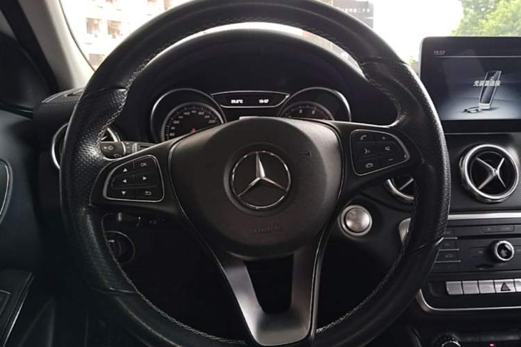 Used Mercedes-Benz GLA 2017 GLA 200 Fashion Model Steering Wheel