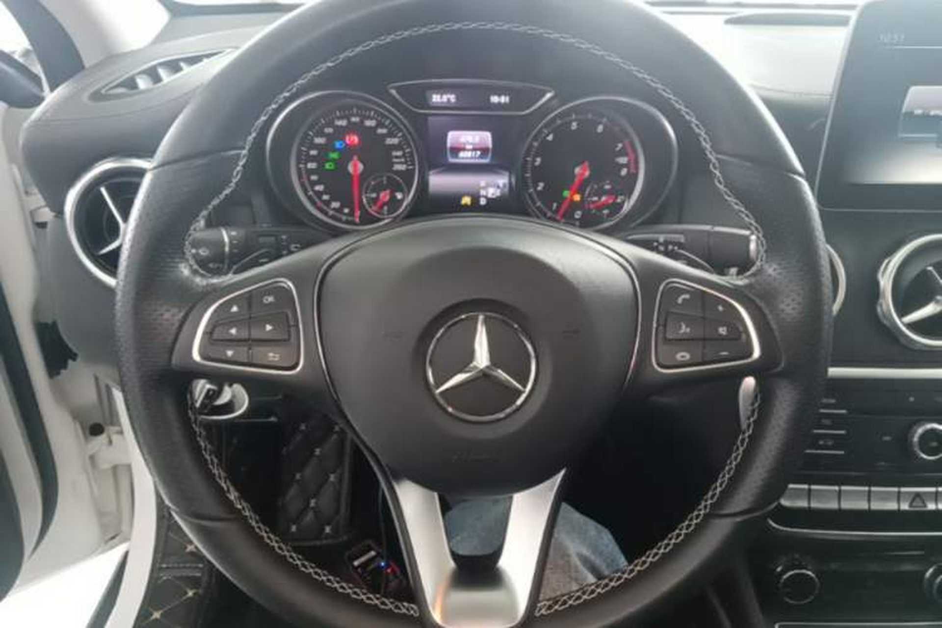 Used Mercedes-Benz GLA 2017 GLA 220 4MATIC Fashion Model Steering Wheel