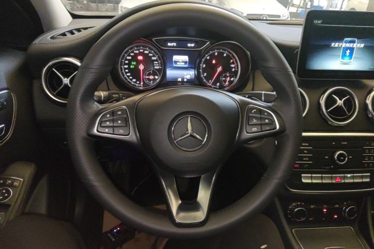 Used Mercedes-Benz GLA 2017 GLA 200 Fashion Model Steering Wheel