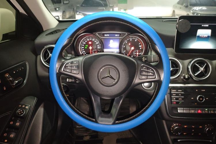 Used Mercedes-Benz GLA 2017 GLA 200 Fashion Model Steering Wheel