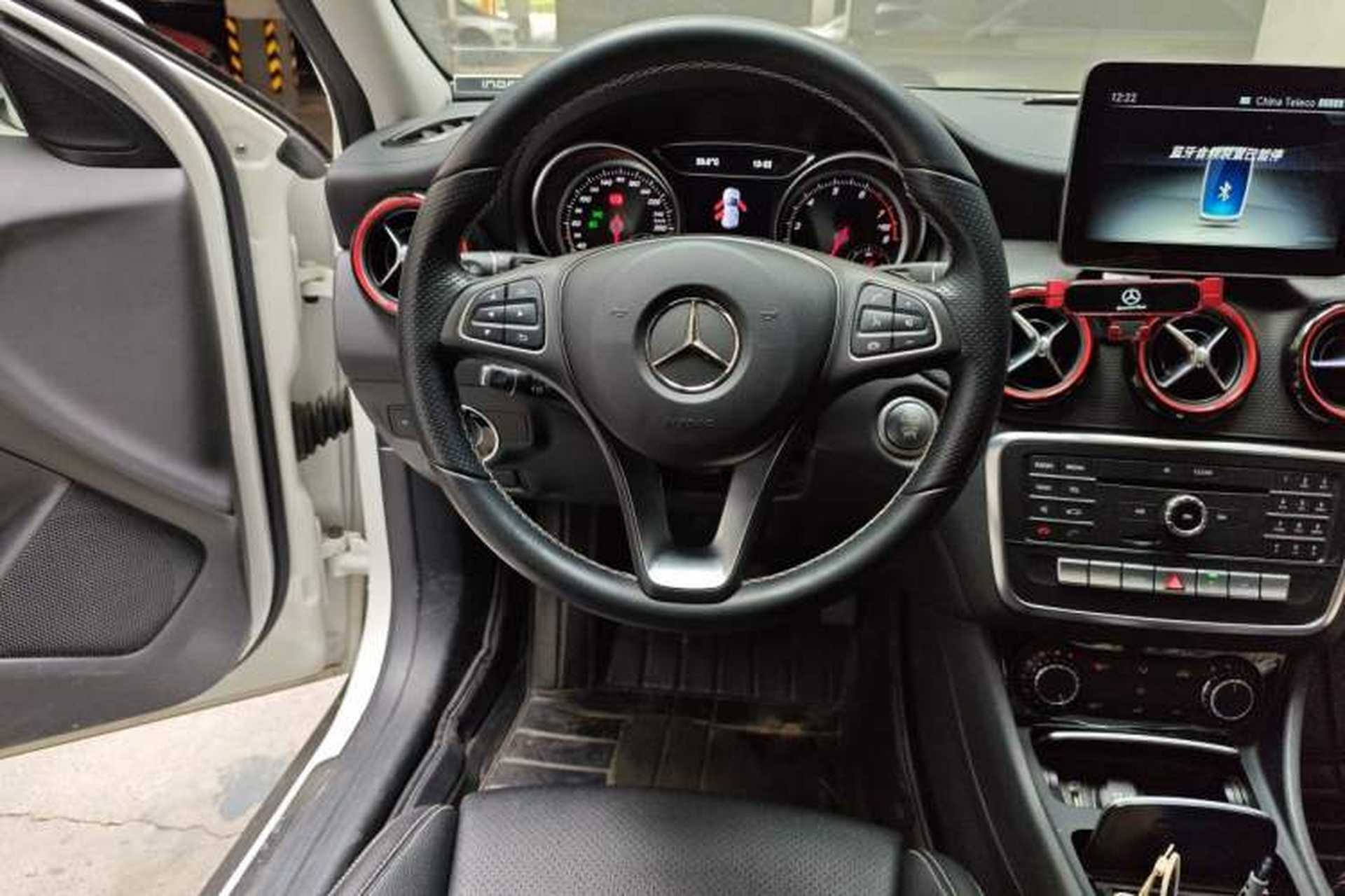 Used Mercedes-Benz GLA 2017 GLA 200 Fashion Model Steering Wheel
