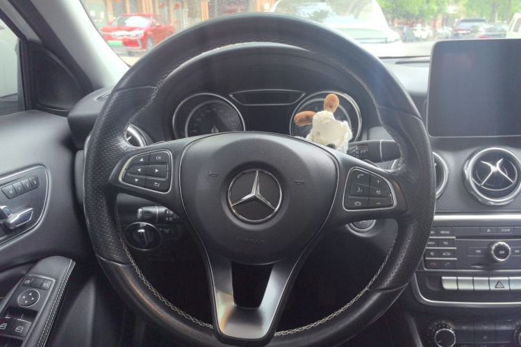 Used Mercedes-Benz GLA 2017 GLA 200 Sport Edition Steering Wheel