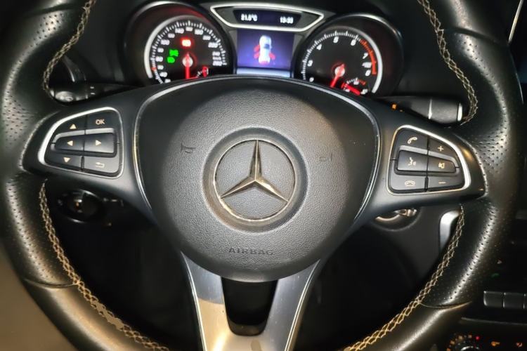Used Mercedes-Benz GLA 2017 GLA 200 Sport Edition Steering Wheel