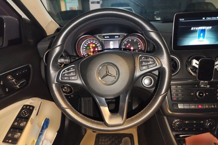 Used Mercedes-Benz GLA 2017 GLA 200 Fashion Model Steering Wheel