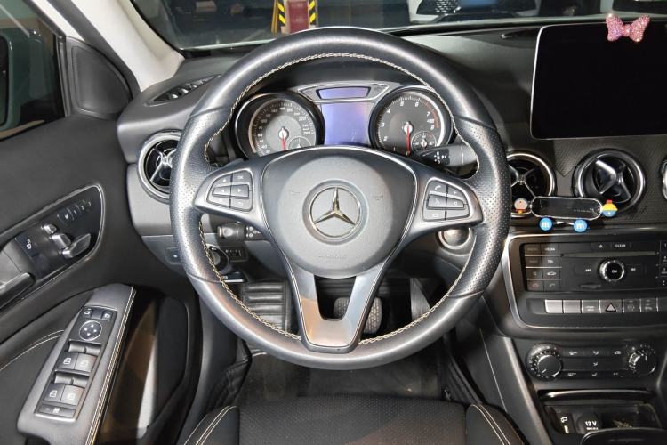 Used Mercedes-Benz GLA 2017 GLA 200 Sport Edition Steering Wheel