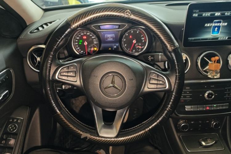 Used Mercedes-Benz GLA 2017 GLA 200 Fashion Model Steering Wheel