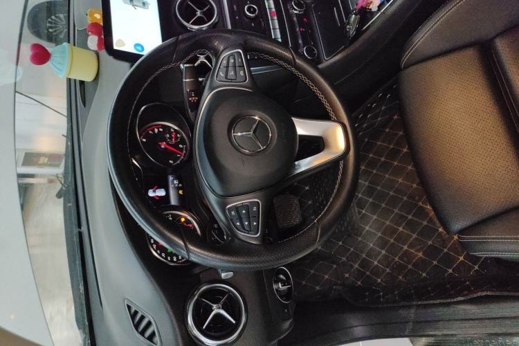 Used Mercedes-Benz GLA 2017 GLA 200 Sport Edition Steering Wheel