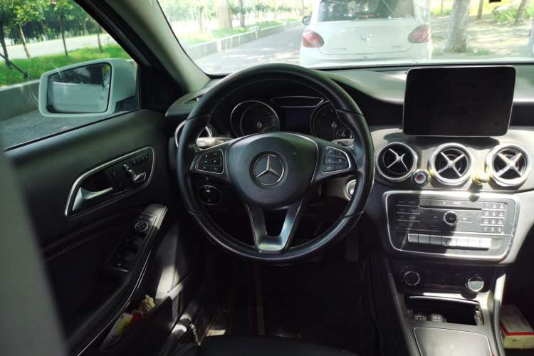 Used Mercedes-Benz GLA 2017 GLA 200 Sport Edition Steering Wheel