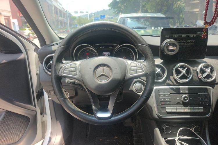 Used Mercedes-Benz GLA 2017 GLA 200 Fashion Model Steering Wheel