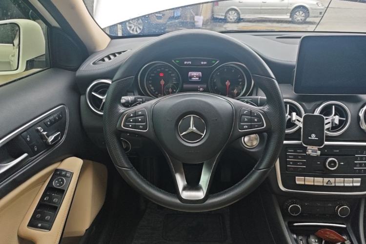 Used Mercedes-Benz GLA 2017 GLA 200 Fashion Model Steering Wheel