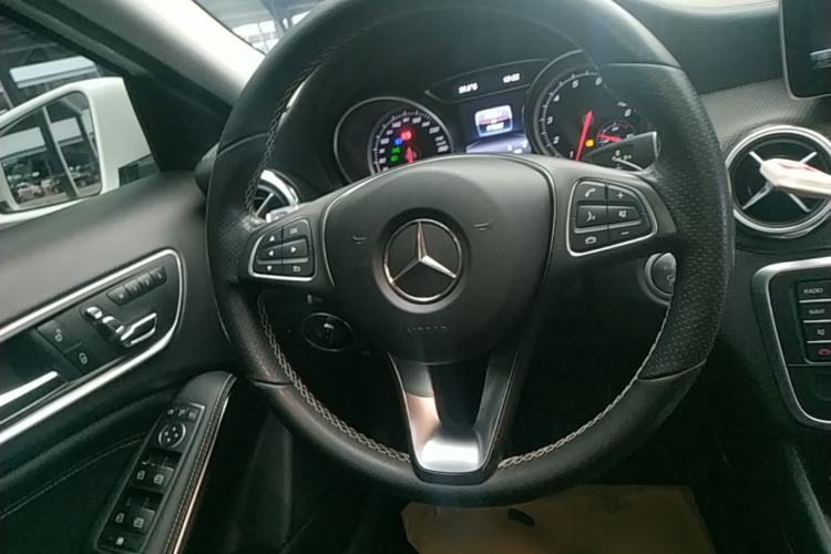 Used Mercedes-Benz GLA 2017 GLA 200 Fashion Model Steering Wheel