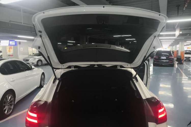 Used Mercedes-Benz GLA 2017 GLA 200 Sport Edition Trunk
