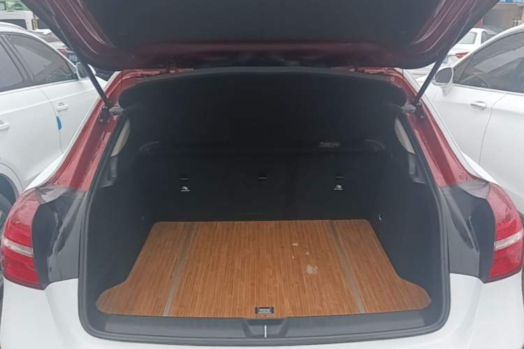 Used Mercedes-Benz GLA 2017 GLA 200 Fashion Model Trunk