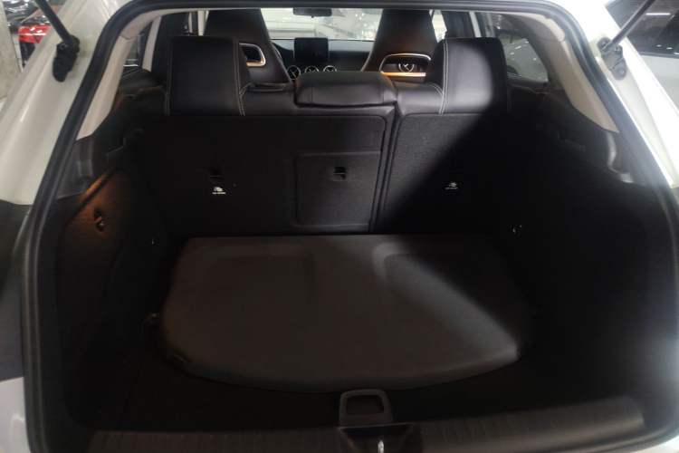 Used Mercedes-Benz GLA 2017 GLA 200 Fashion Model Trunk