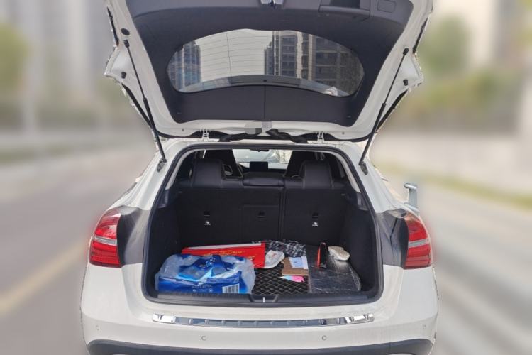 Used Mercedes-Benz GLA 2017 GLA 200 Fashion Model Trunk
