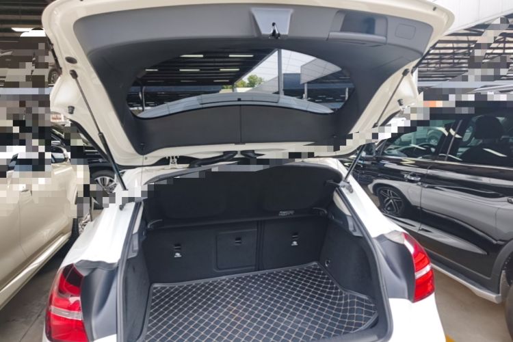 Used Mercedes-Benz GLA 2017 GLA 200 Fashion Model Trunk