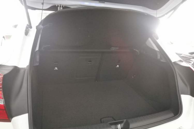 Used Mercedes-Benz GLA 2017 GLA 220 4MATIC Fashion Model Trunk