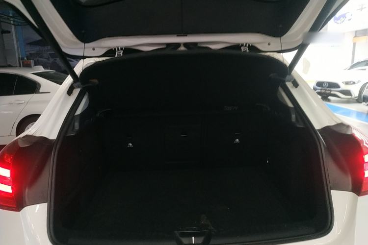 Used Mercedes-Benz GLA 2017 GLA 220 4MATIC Fashion Model Trunk