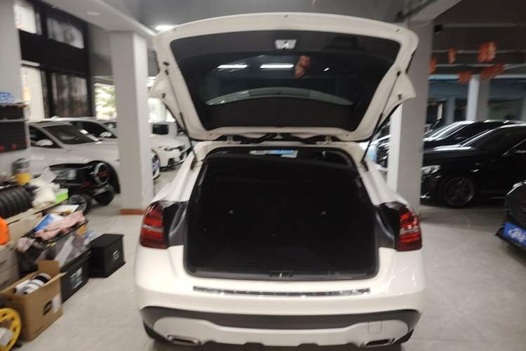 Used Mercedes-Benz GLA 2017 GLA 200 Fashion Model Trunk