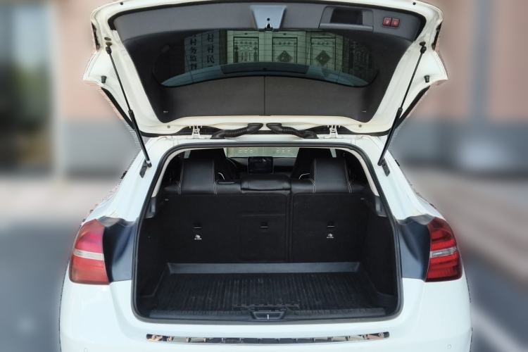 Used Mercedes-Benz GLA 2017 GLA 200 Fashion Model Trunk