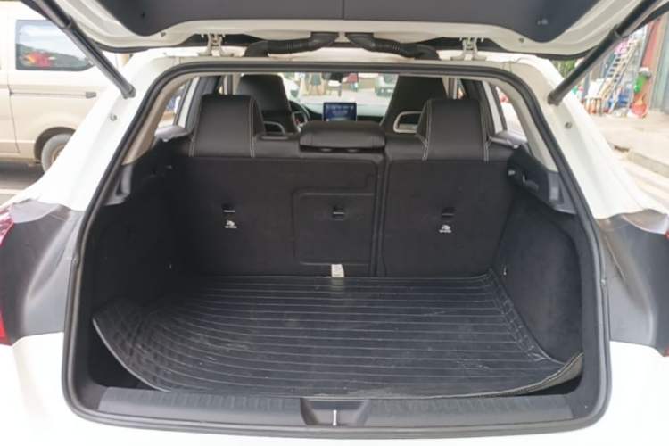 Used Mercedes-Benz GLA 2017 GLA 200 Fashion Model Trunk