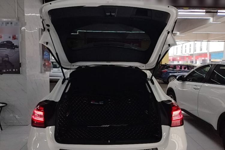 Used Mercedes-Benz GLA 2017 GLA 200 Fashion Model Trunk