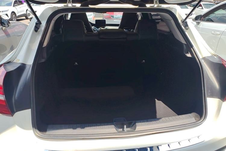Used Mercedes-Benz GLA 2017 GLA 200 Sport Edition Trunk