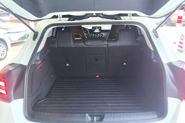 Used Mercedes-Benz GLA 2017 GLA 200 Sport Edition Trunk