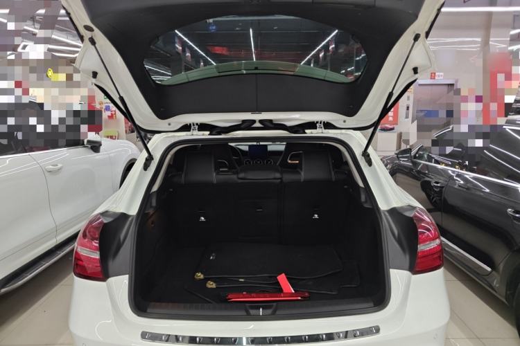Used Mercedes-Benz GLA 2017 GLA 200 Fashion Model Trunk