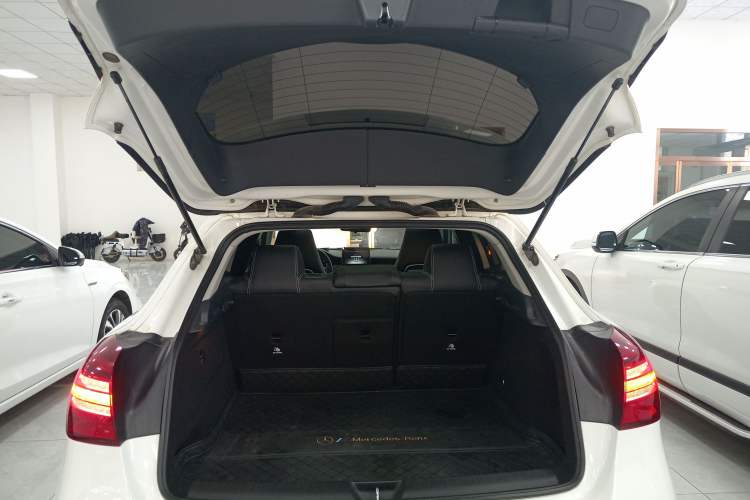 Used Mercedes-Benz GLA 2017 GLA 200 Fashion Model Trunk