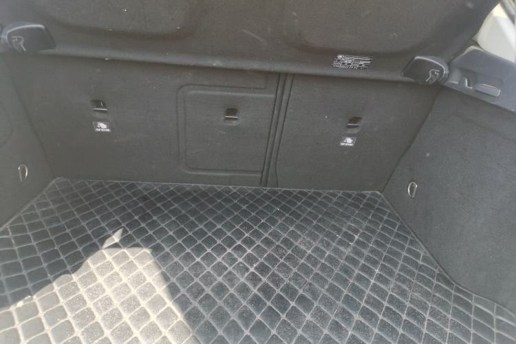 Used Mercedes-Benz GLA  Trunk