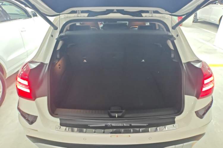 Used Mercedes-Benz GLA 2017 GLA 200 Fashion Model Trunk