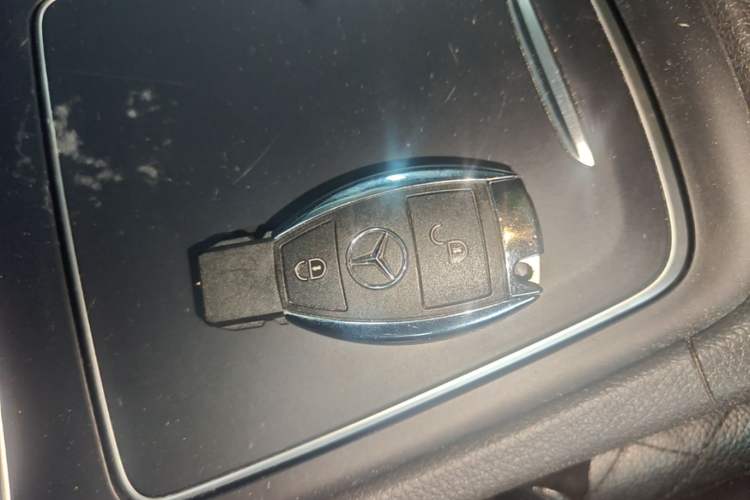 Used Mercedes-Benz GLA 2017 GLA 220 4MATIC Fashion Model Vehicle Key