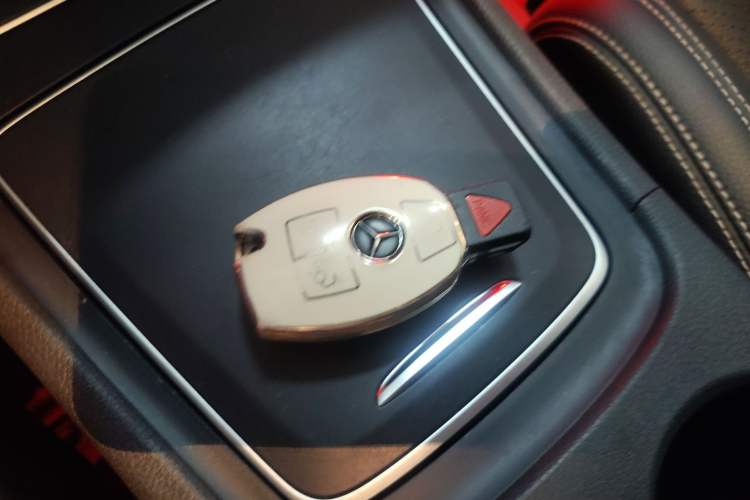Used Mercedes-Benz GLA 2017 GLA 200 Fashion Model Vehicle Key