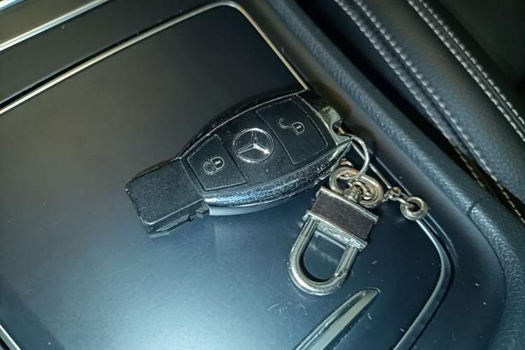 Used Mercedes-Benz GLA 2017 GLA 220 4MATIC Fashion Model Vehicle Key