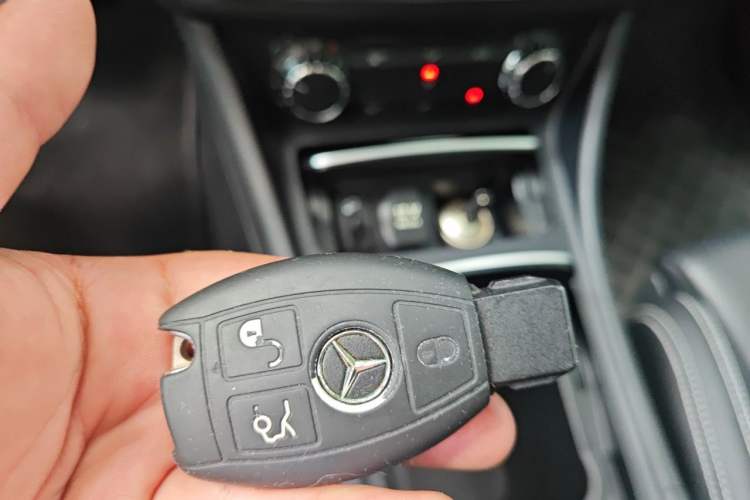 Used Mercedes-Benz GLA 2017 GLA 200 Fashion Model Vehicle Key