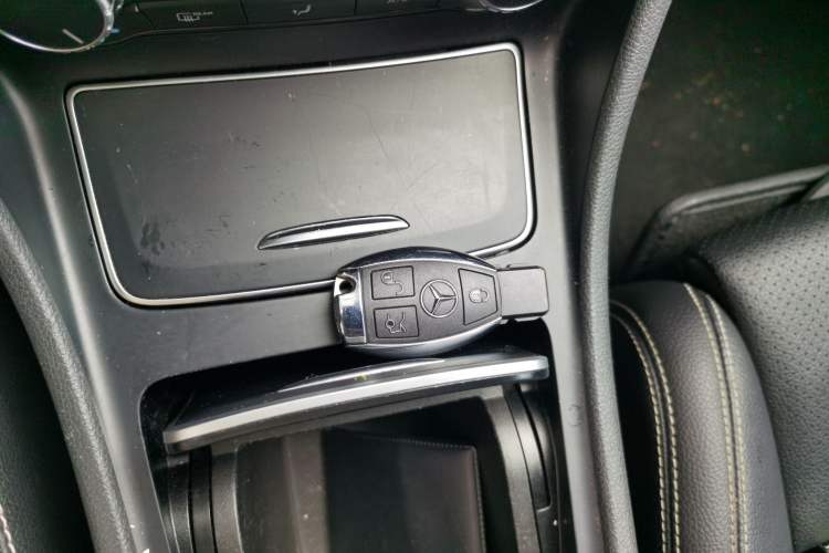 Used Mercedes-Benz GLA 2017 GLA 220 4MATIC Luxury Model Vehicle Key