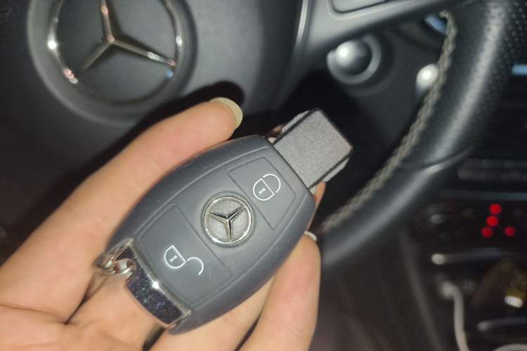 Used Mercedes-Benz GLA 2017 GLA 200 Fashion Model Vehicle Key