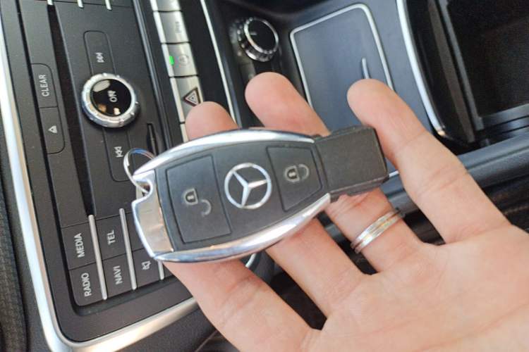 Used Mercedes-Benz GLA 2017 GLA 220 4MATIC Fashion Model Vehicle Key