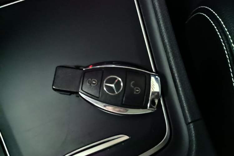 Used Mercedes-Benz GLA 2017 GLA 220 4MATIC Fashion Model Vehicle Key